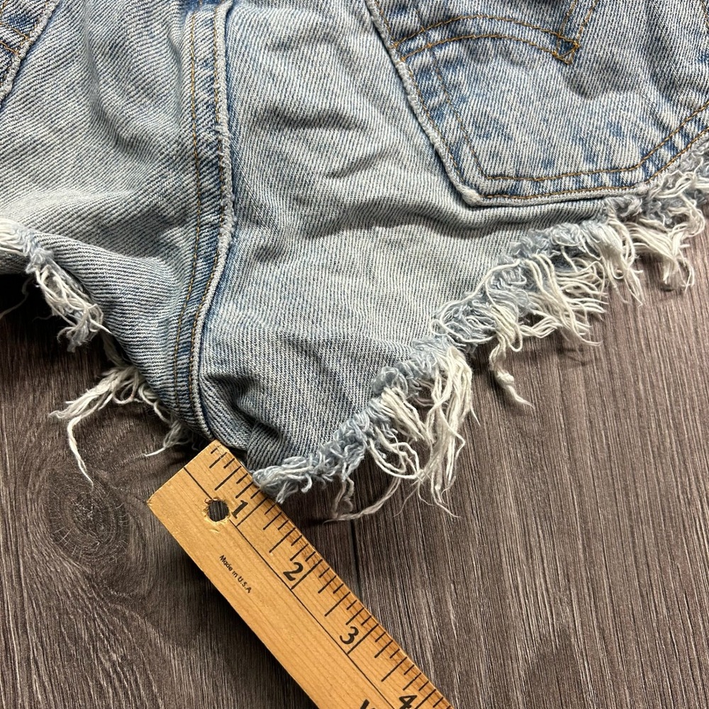 Vintage Levis 565 Wide Leg Light Wash 25" Cutoff Denim Shorts Made in USA 5 JR M - Picture 5 of 7